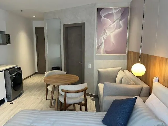 Coral Studio New Private Comfy Quito Apartment